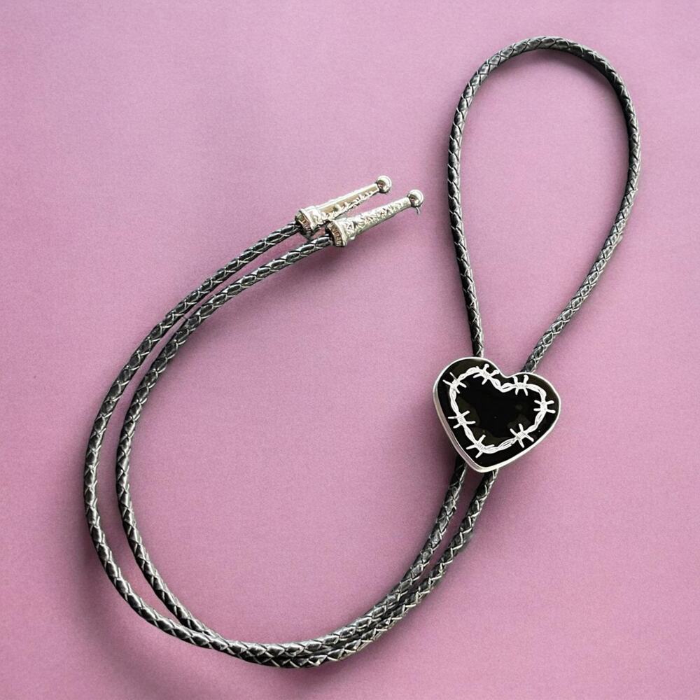 🖤 Barbed Wire Heart Bolo Tie